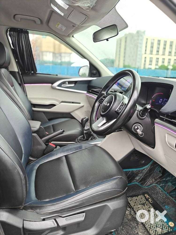Kia Carens G 1.5 6mt Premium (o) 7-seater, 2023, Petrol