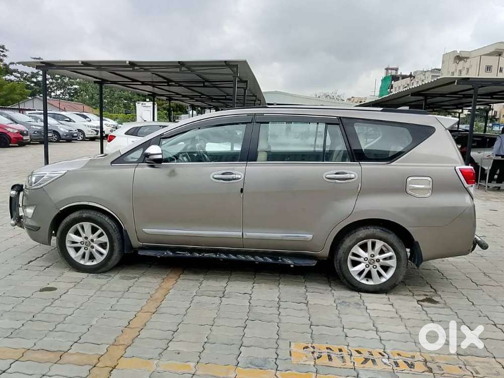 Toyota Innova Crysta 2.4 G Mt 8s, 2017, Diesel