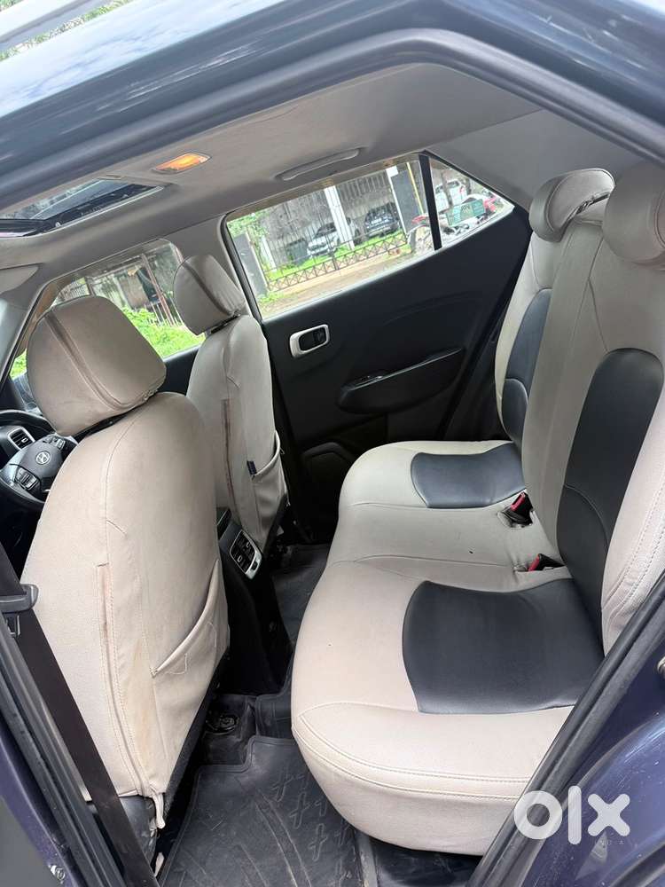 Hyundai Venue 2021 Petrol 70000 Km Driven