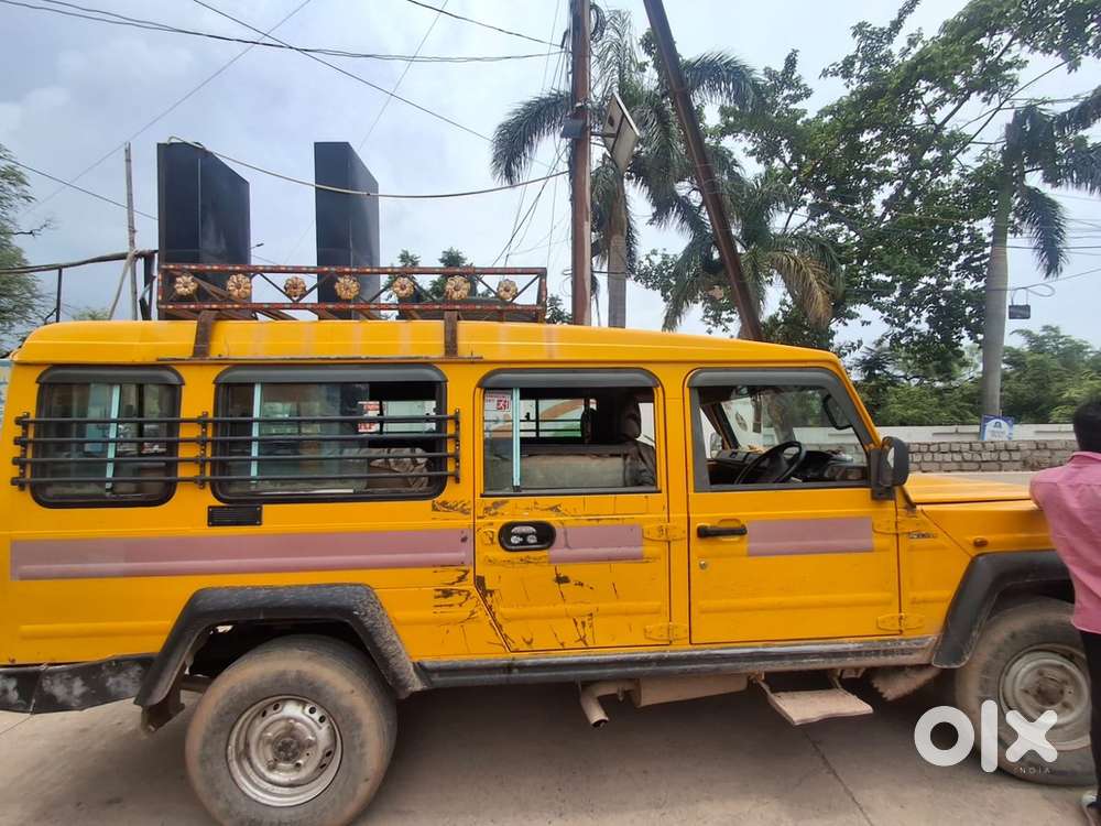 Force Toofan Trax Cruiser School Bus