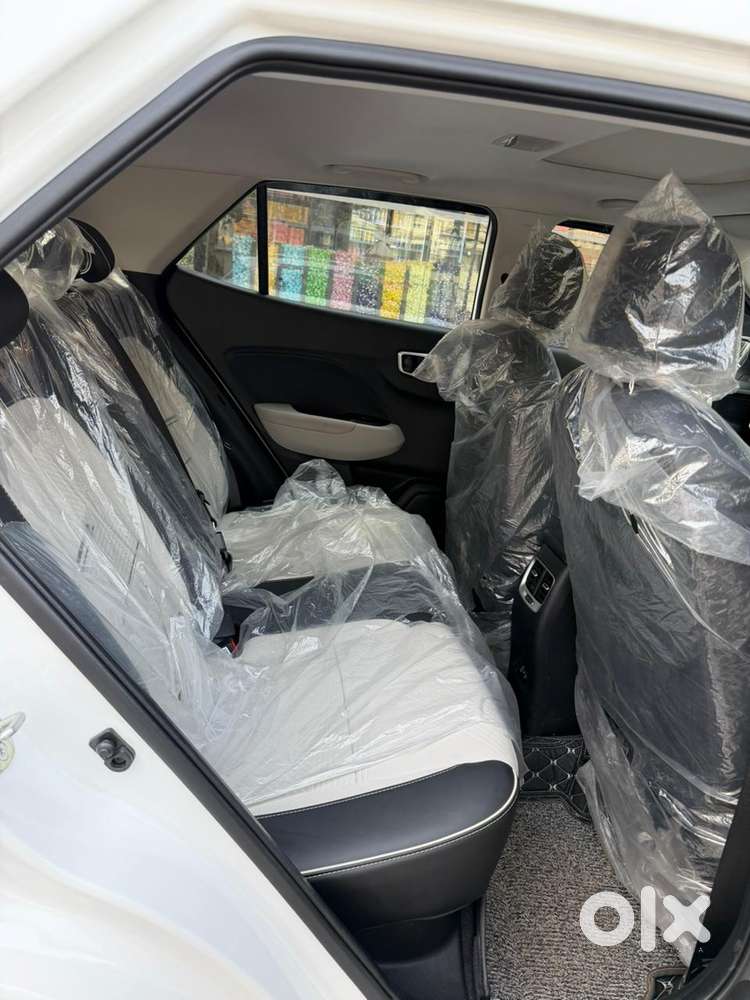 Hyundai Venue Sx (o) Mt 1.5 Diesel, 2024, Diesel