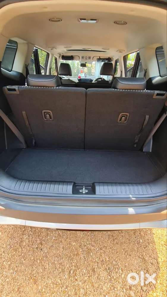 Kia Carens 2024 Petrol 1.5 Turbo Dct 10500 Km Driven