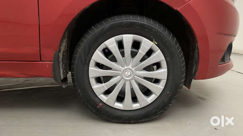 Tata Tiago 1.2 Revotron Xt, 2018, Petrol
