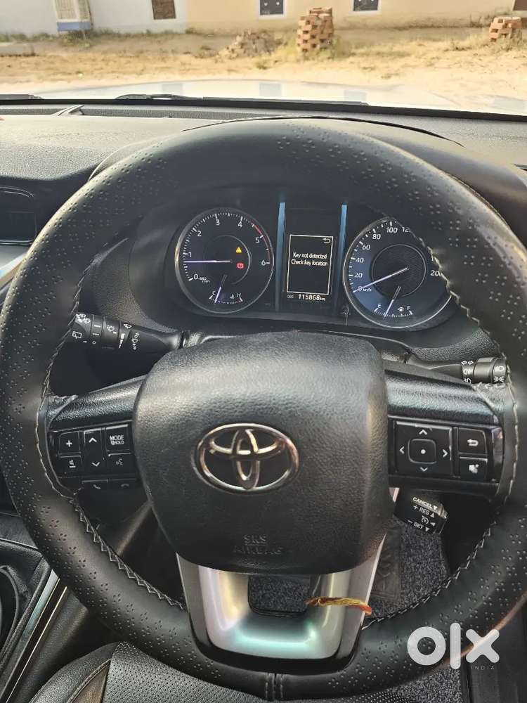 Toyota Fortuner 2021 Diesel 117000 Km Driven