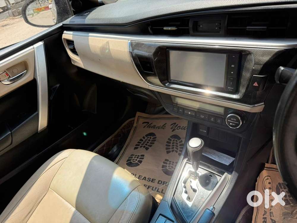 Toyota Corolla Altis 2015 Petrol Well Maintained