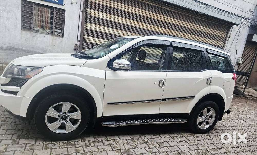 Mahindra Xuv500 W8 Dual Tone, 2012, Diesel