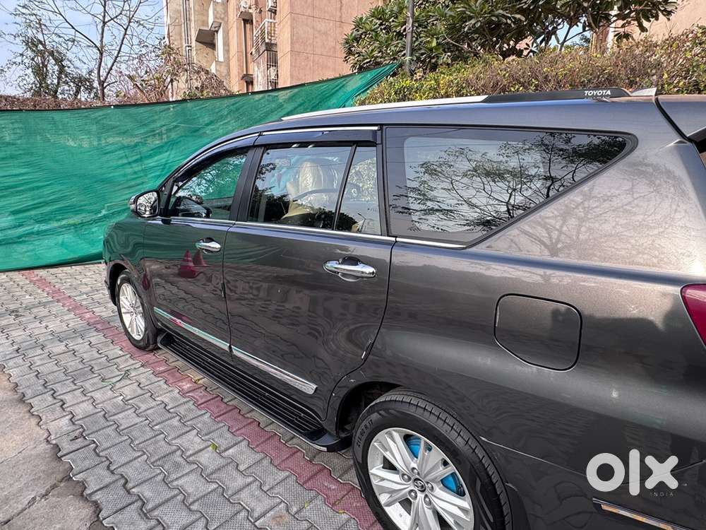 •	Toyota Crysta Gx 8-seater – Immaculate Condition  Single Owner