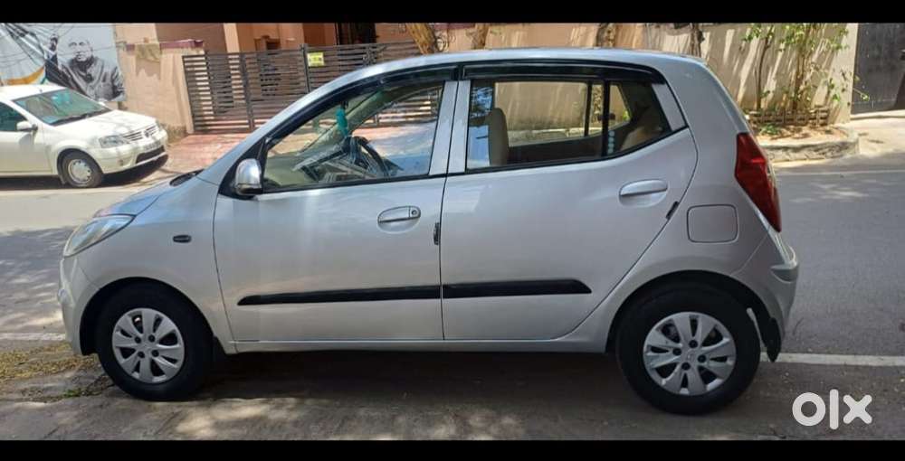 Hyundai I10 Sportz At, 2013, Petrol