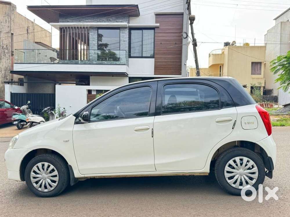 Toyota Etios Liva 2011-2012 G, 2012, Petrol