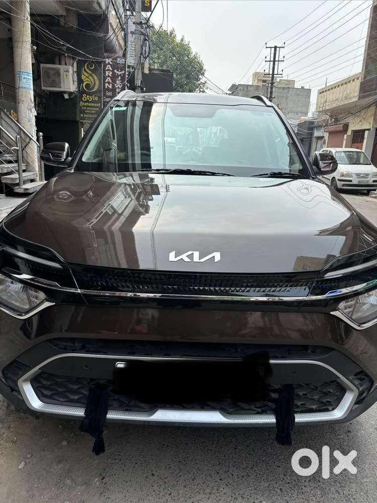 Kia Carens Petrol 2023