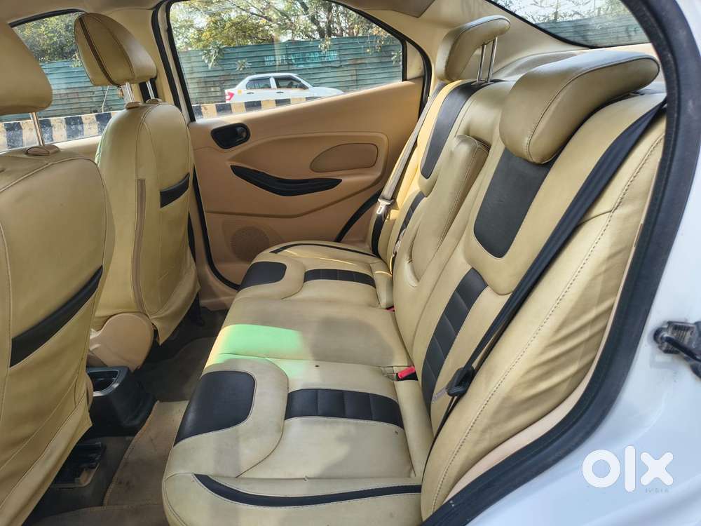 Ford Figo Aspire Titanium Blu, 2017, Petrol