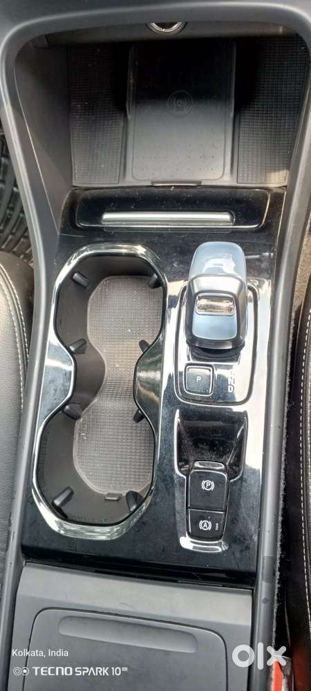 Volvo Xc40 B4 Ultimate, 2022, Petrol