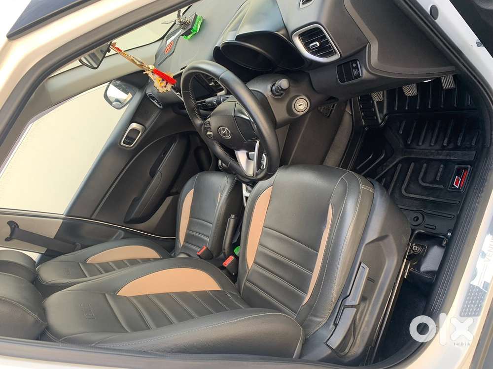 Hyundai Venue Petrol Manual 2021