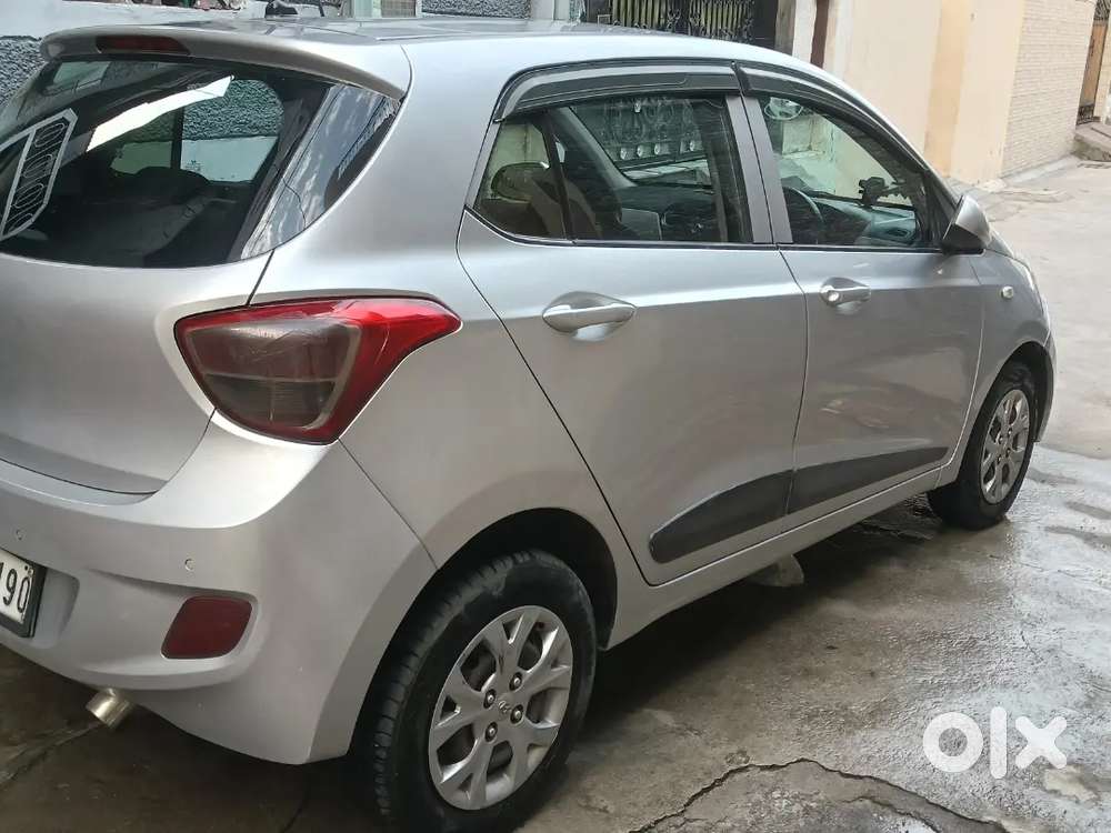Hyundai Grand I10 2014 Variant Urgent Sell