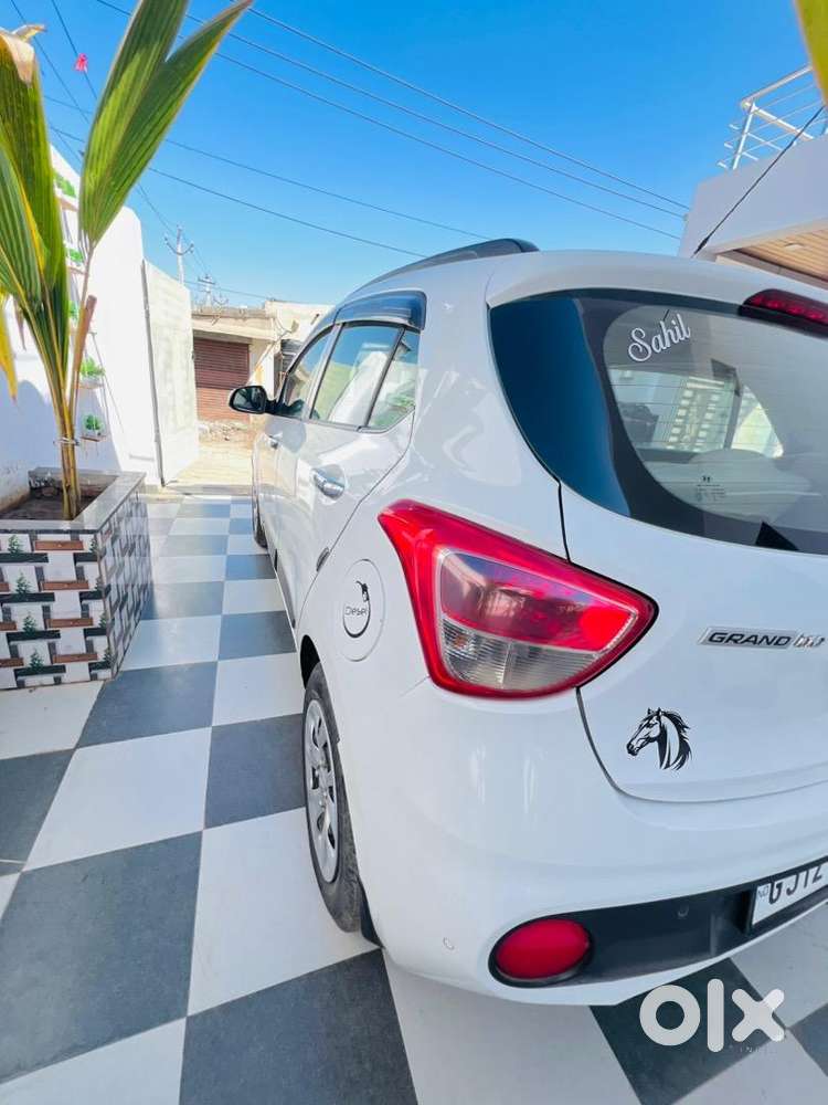 Hyundai Grand I10 2018 Diesel Well Maintained Insurance Over