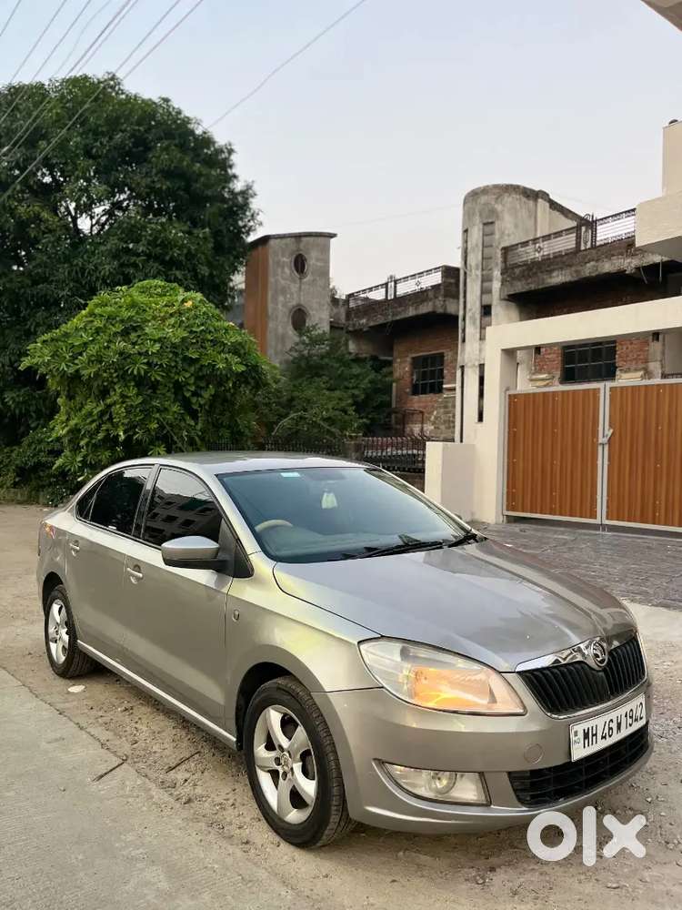 Skoda Rapid Elegance 2012