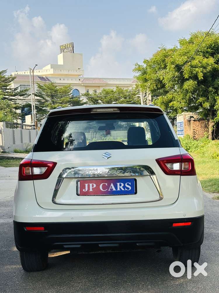 Maruti Suzuki Brezza 1.5 Vxi At Smart Hybrid, 2020, Petrol