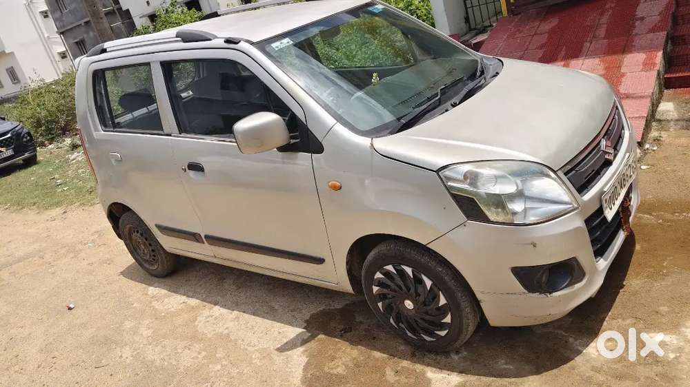 Wagon R Automatic Car 2016 November Alomost 2027 With New Insurance