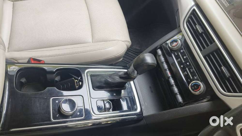 Mahindra Xuv700 2.2 Ax 7 Diesel At Luxury Pack Str Awd, 2022, Diesel