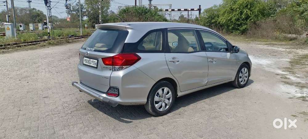 Honda Mobilio 1.5 S I-vtec Mt, 2015, Petrol