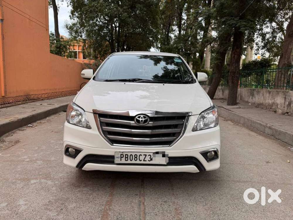 Toyota Innova 2.5 G (diesel) 7 Seater Bs Iv, 2015, Diesel