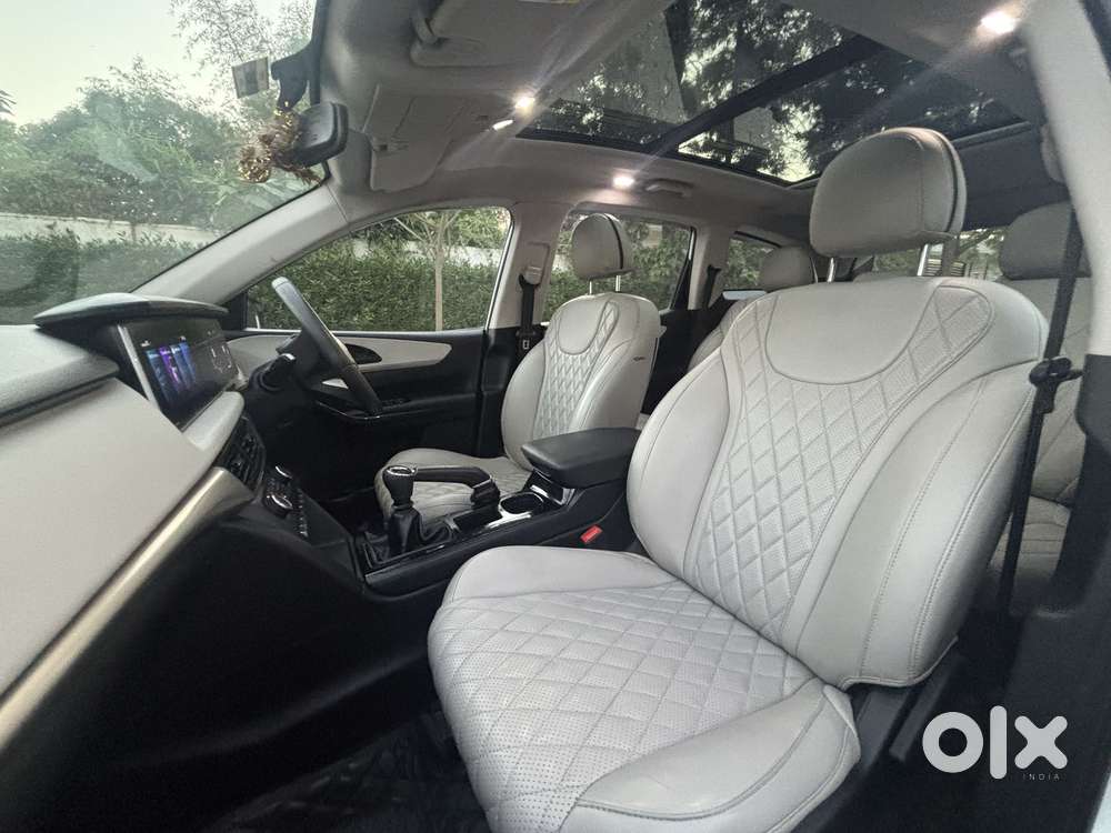 Mahindra Xuv700 2.2 Ax 5 Diesel Mt Str, 2022, Diesel