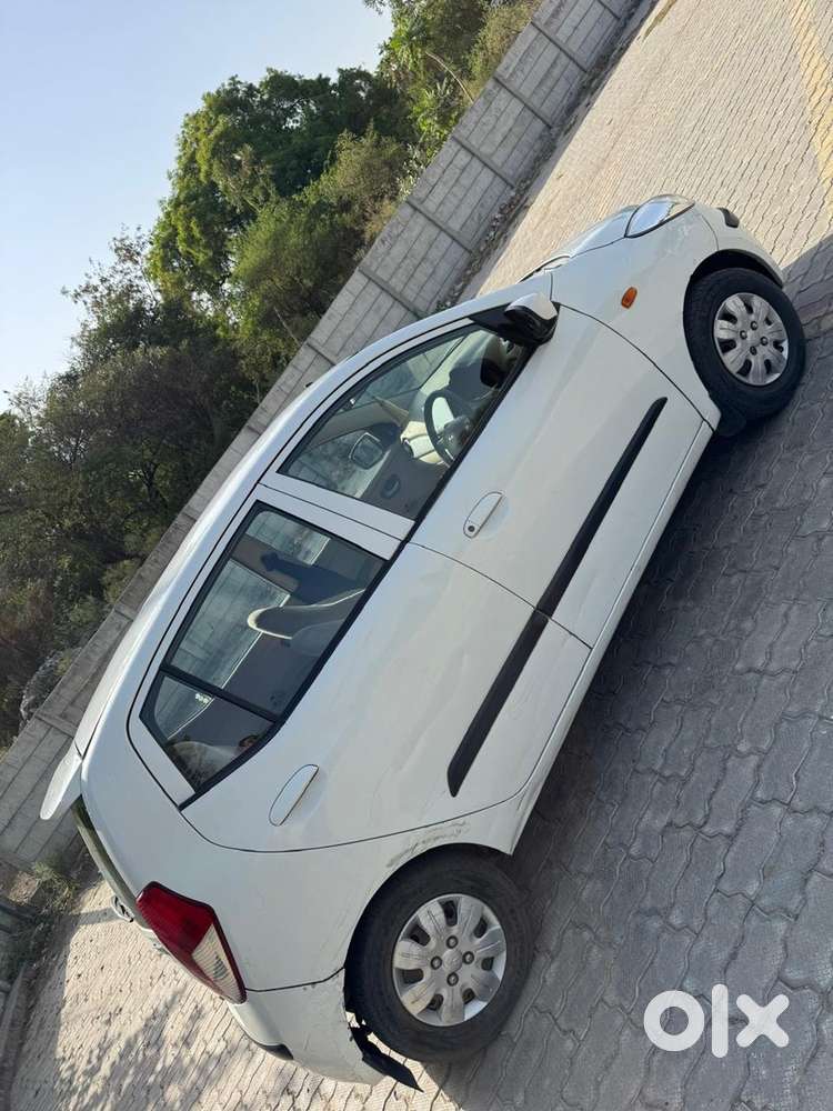 Hyundai I10 Sportz Automatic, Cng On Paper 2030 Tak Registration Hai