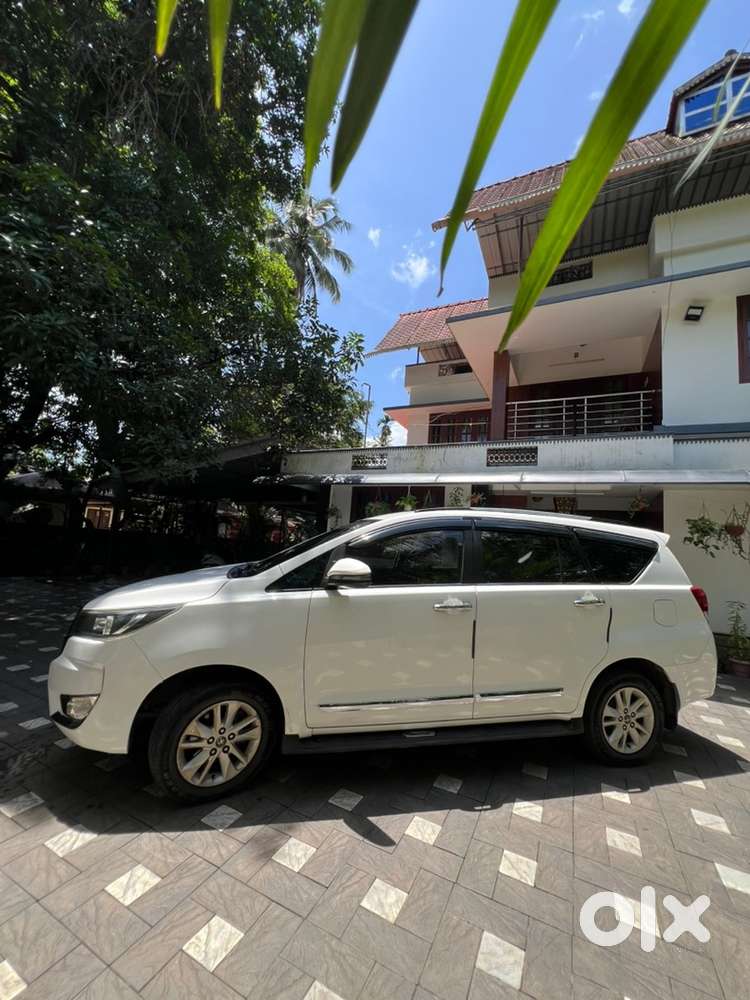 Toyota Innova Crysta 2017