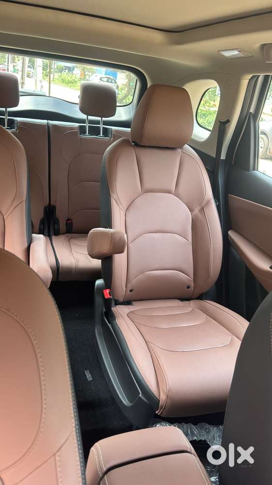 Mg Hector Plus Savvy Pro 1.5 Turbo Petrol Cvt 6 Str, 2023, Petrol