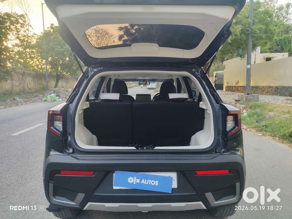 Mahindra Xuv 3xo Mx3, 2024, Petrol