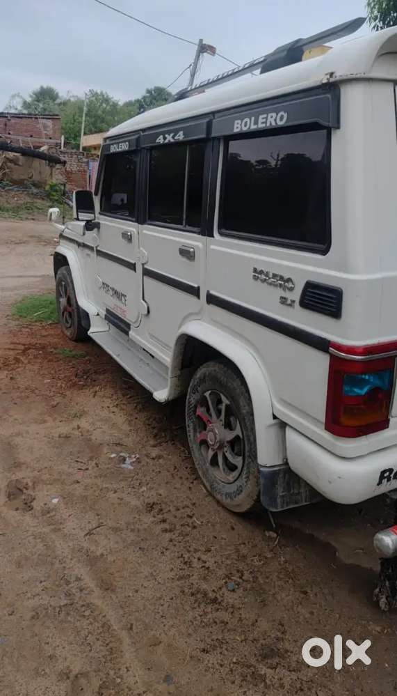 Mahindra Bolero Slx 2013