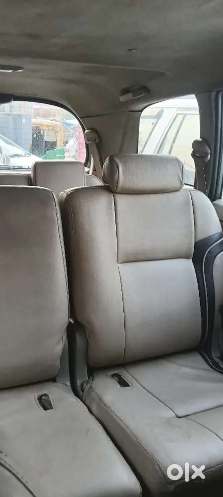 Toyota Innova 2.5 V 2010
