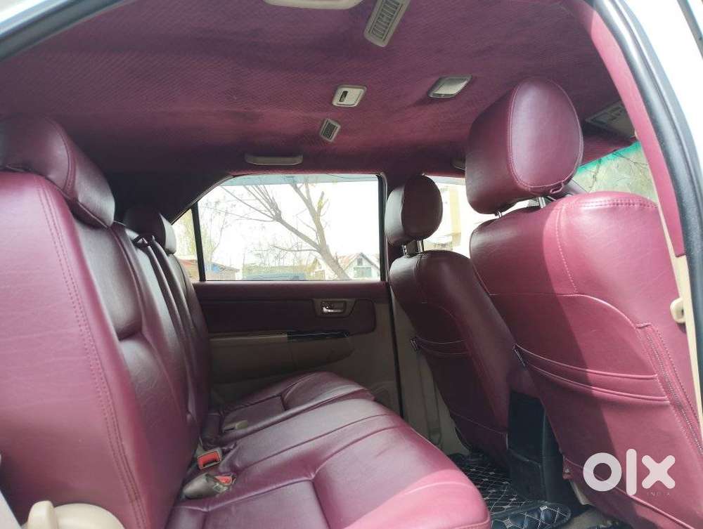 Toyota Fortuner 3.0 4x2 Automatic, 2016, Petrol