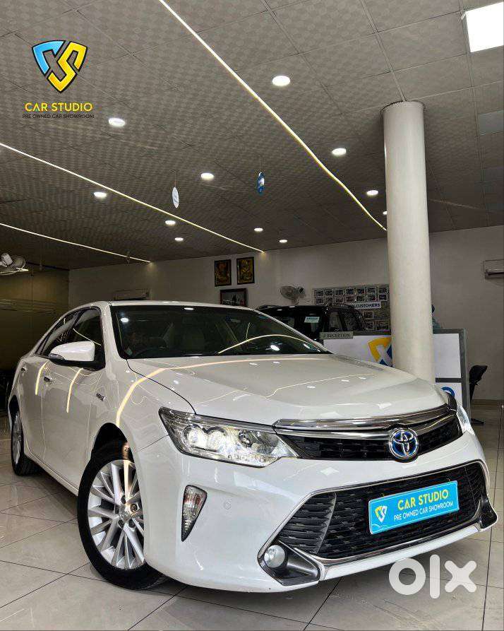 Toyota Camry Hybrid 2.5, 2015