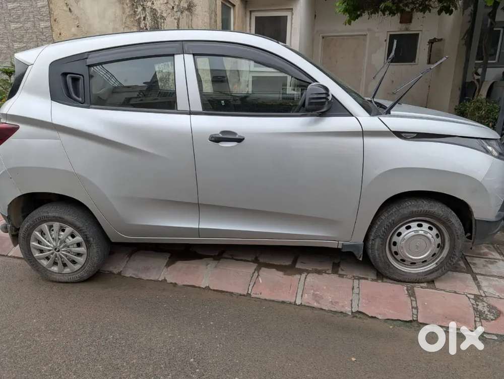 Mahindra Kuv 100 Trip 6s Bi-fuel