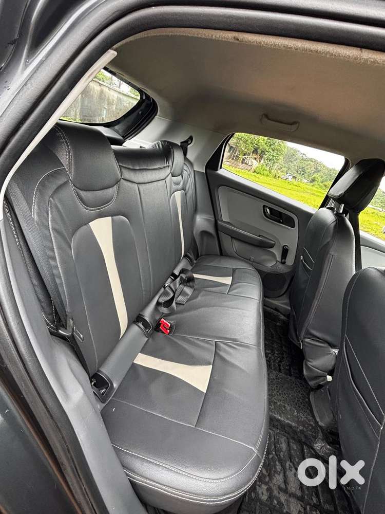 Tata Altroz 1.2 Xe, 2020, Petrol