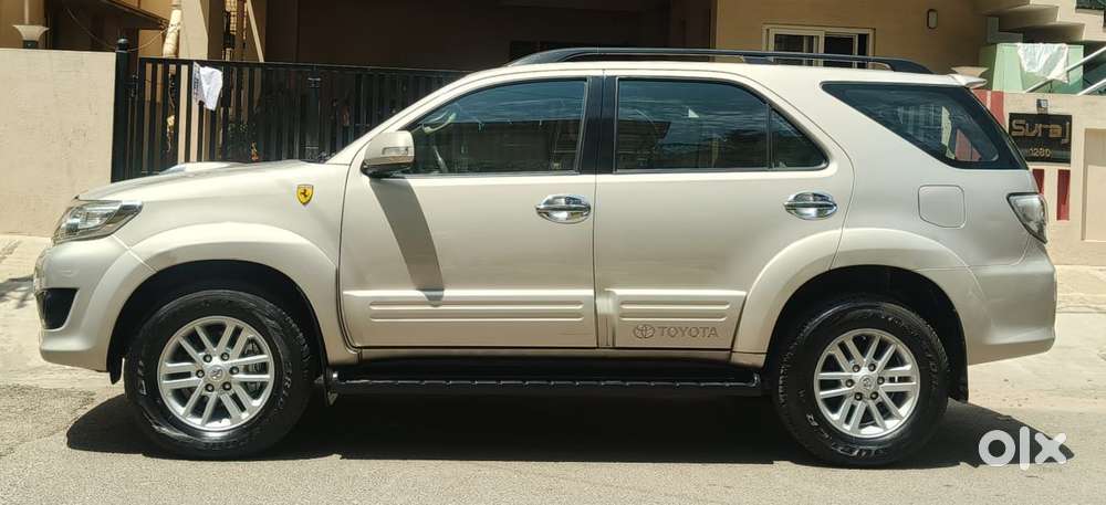 Toyota Fortuner 3.0 4x4 Manual, 2012, Diesel