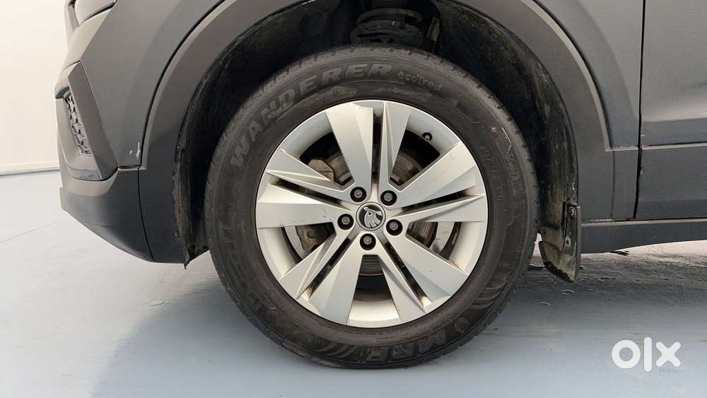 Skoda Kushaq Ambition 1.0l Tsi Mt, 2023, Petrol
