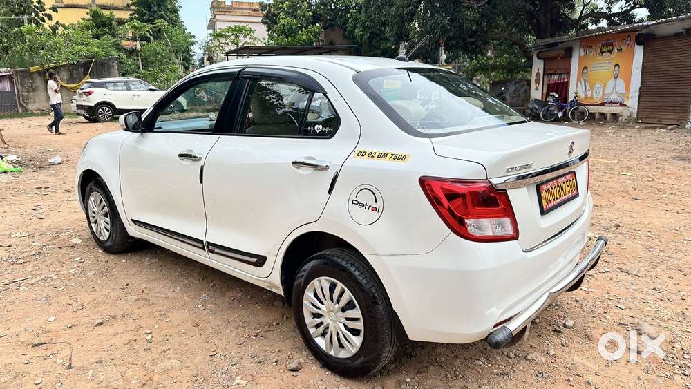 Maruti Suzuki Swift Dzire Vxi Optional, 2020, Petrol