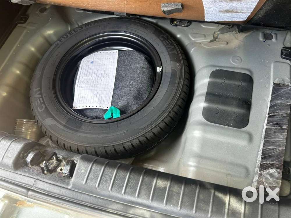 All Fetures Are There In Car Milleage 18+