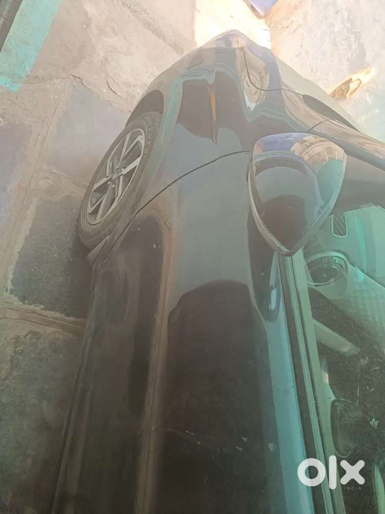 Self Driven, Showroom Track