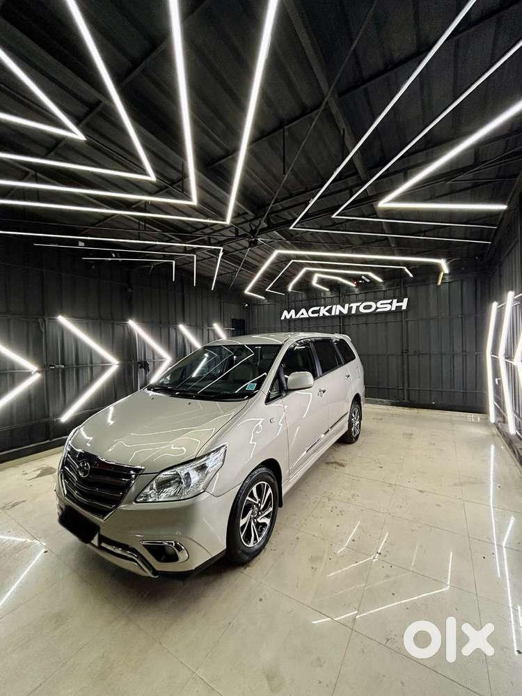 Toyota Innova 2016 Diesel 117000 Km Driven