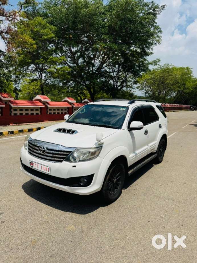 Toyota Fortuner 2011-2016 4x4 Mt, 2012, Diesel