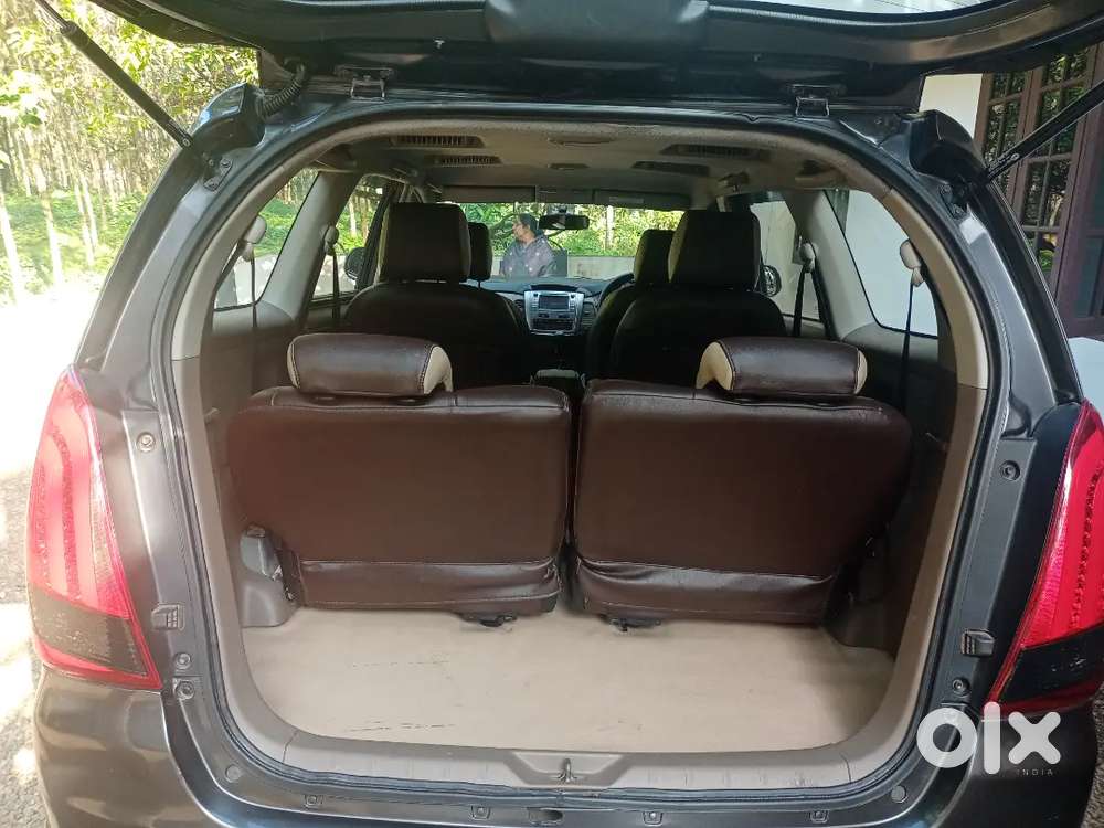Toyota Innova 2.5 V 2015