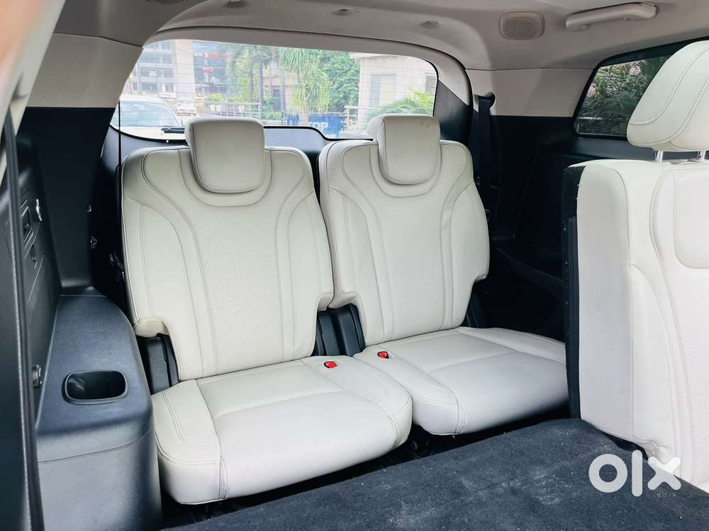 Mahindra Xuv700 2.2 Ax 7 Diesel At Luxury Pack Str, 2022, Diesel