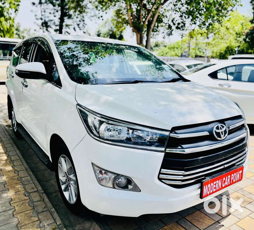 Toyota Innova Crysta 2.4 G Mt 8s, 2019, Diesel