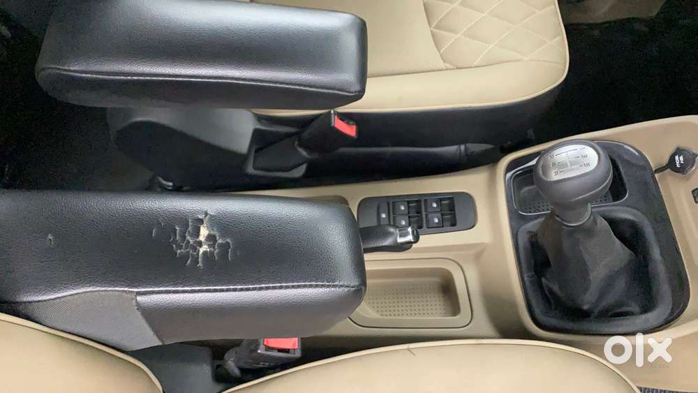 Mahindra Tuv 300 T10, 2018, Diesel