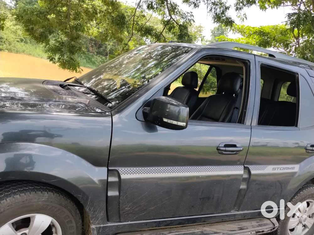 Tata Safari Storme 2018 Car