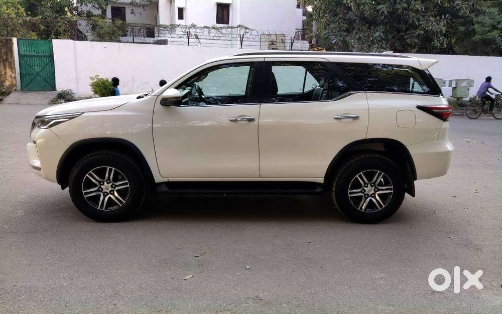 Toyota Fortuner [2021-ongoing] 2.7 2wd Petrol At, 2024, Petrol