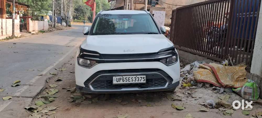 Kia Carens Prestige Petrol Manual 2023
